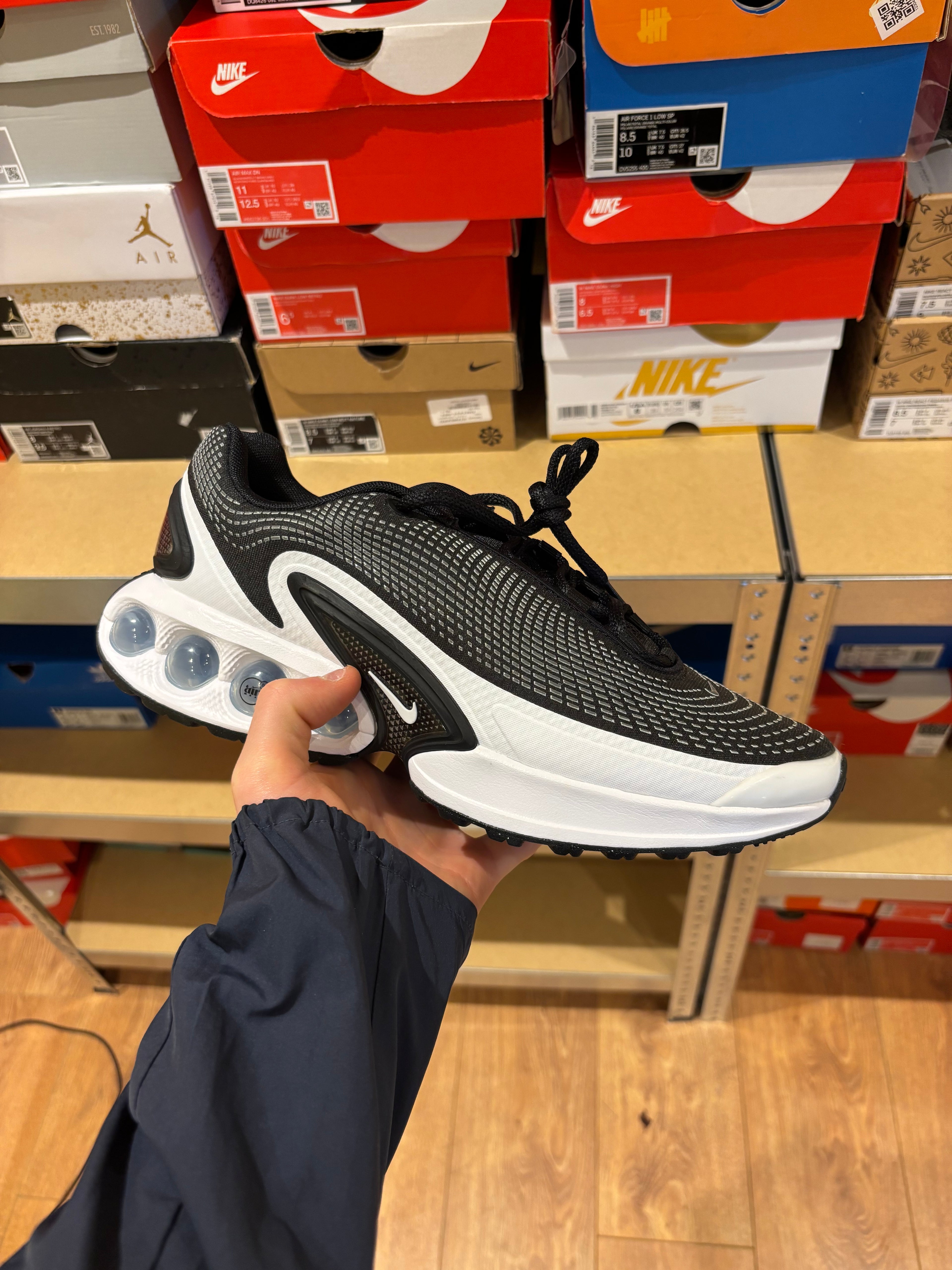 Air Max DN