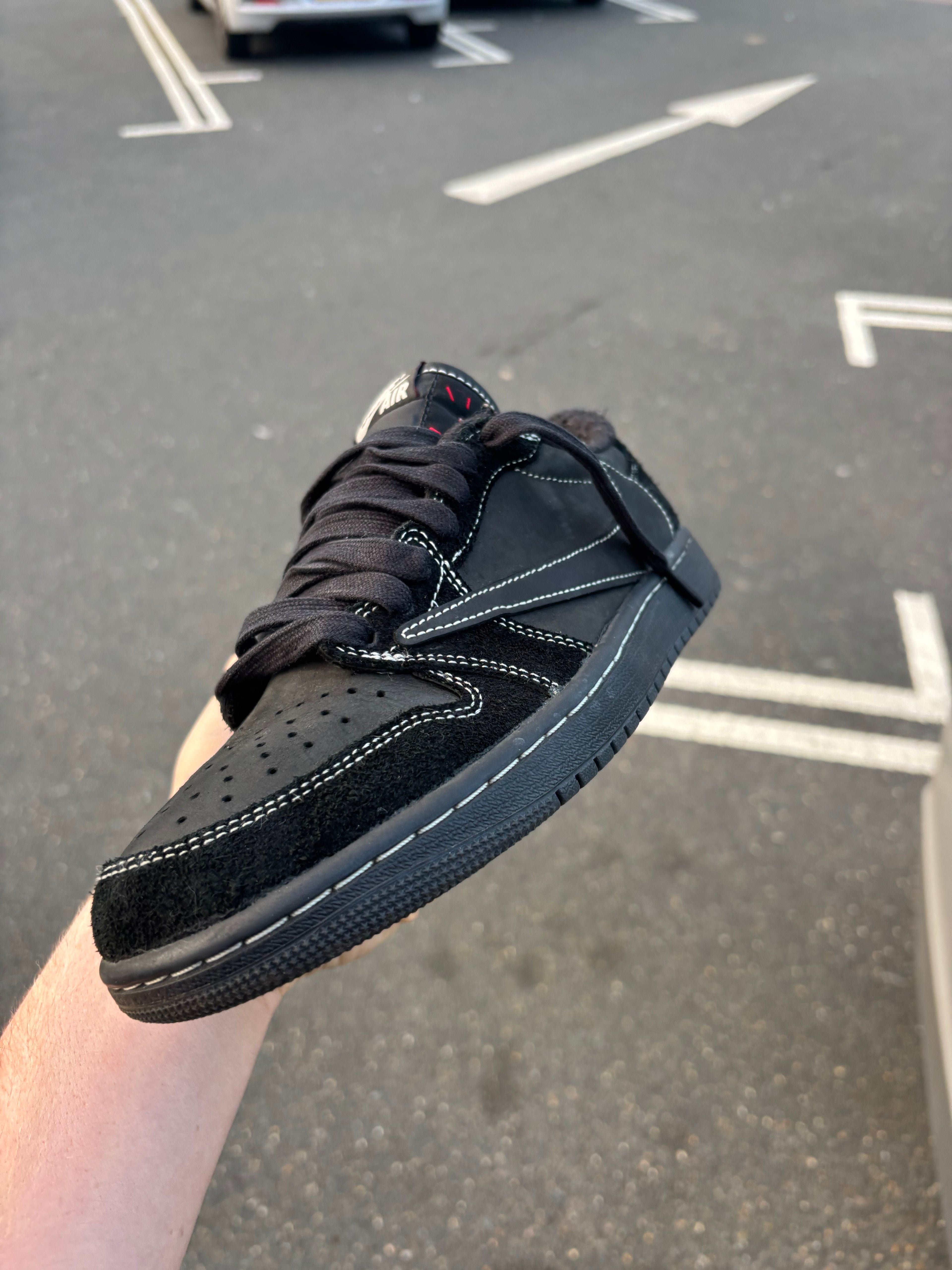 Travis Scott black phantom VNDS